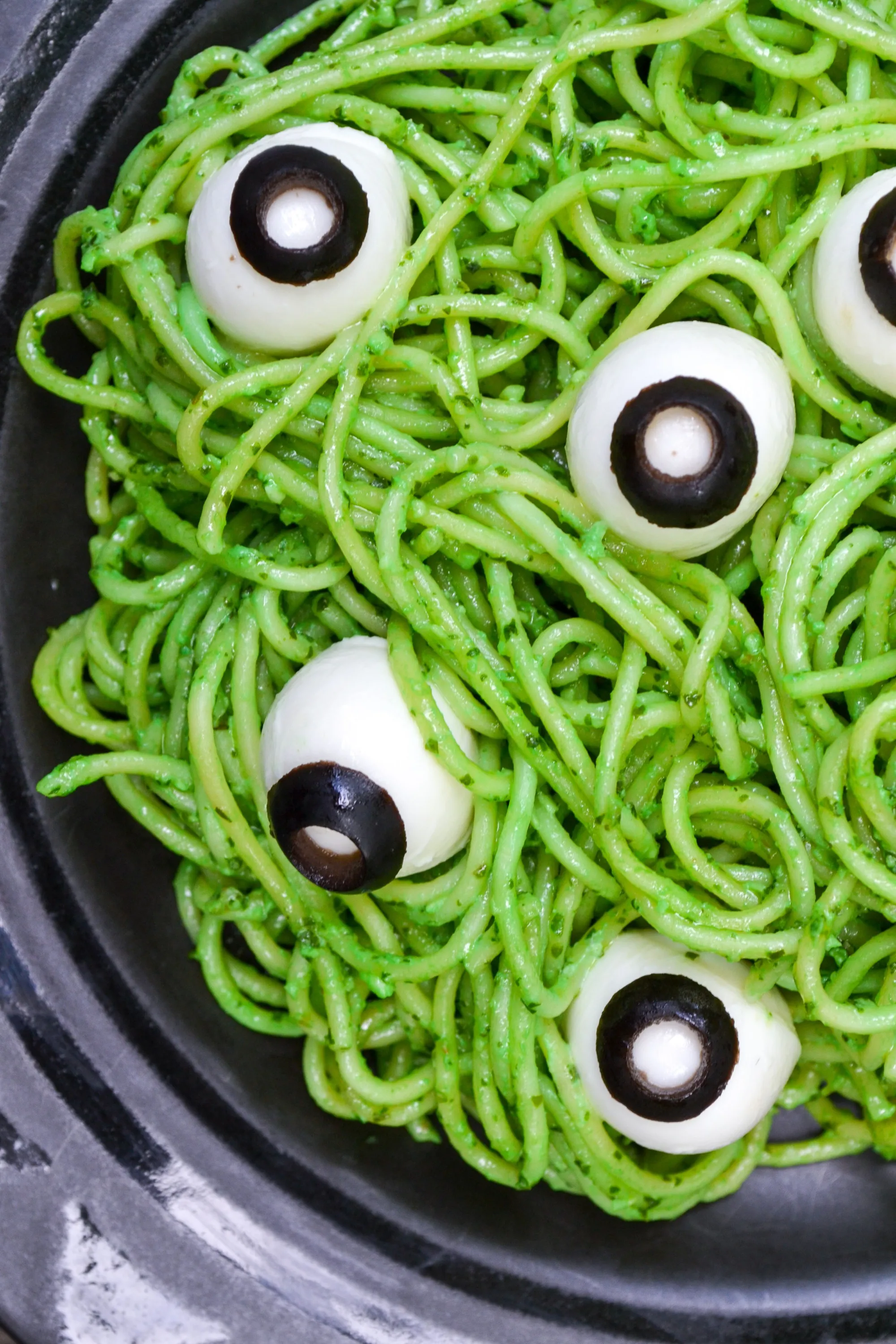 Plato de espaguetis para Halloween