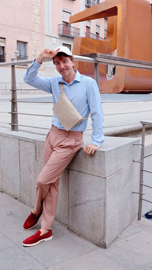 BANDOLERAS AL HOMBRO, LA TENDENCIA EN MODA HOMBRE MÁS PRÁCTICA EN ESTA TEMPORADA