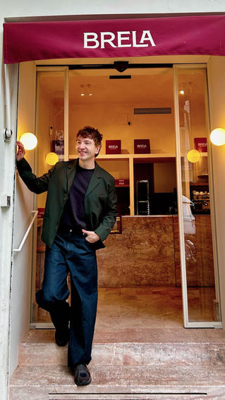 BRELA, LA TARTA DE FRESAS QUE TIENE A MADRID HACIENDO COLA