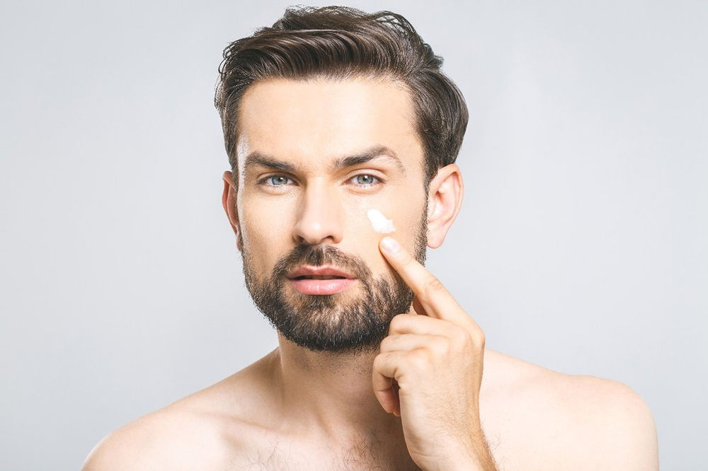 trajes crema para hombres