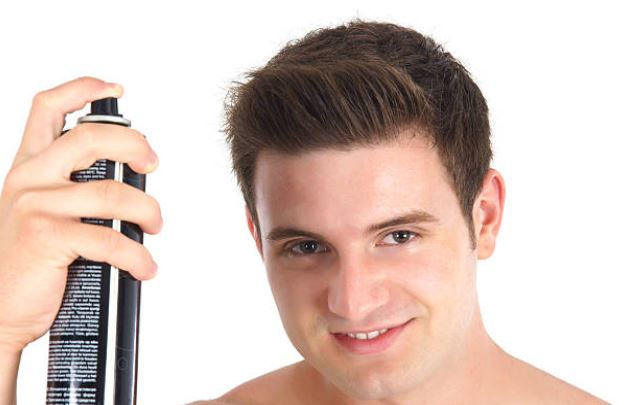 La laca es buena para el pelo del hombre