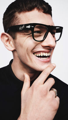DOLCE & GABBANA Y PERSOL COLABORAN CON UNA ORIGINAL COLECCIÓN DE GAFAS
