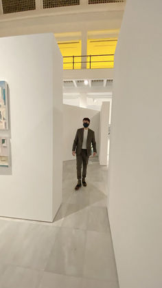 EN EL LABERINTO DE GUILLERMO PÉREZ VILLALTA