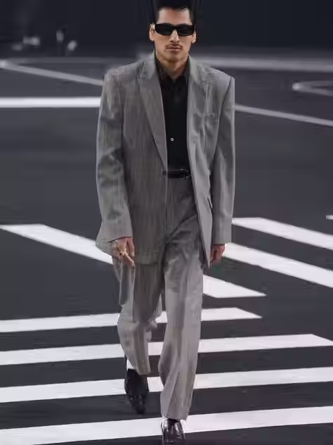 CÓMO VESTIR OVERSIZE SIN PARECER QUE HEREDASTE LA ROPA DE TU PRIMO GIGANTE