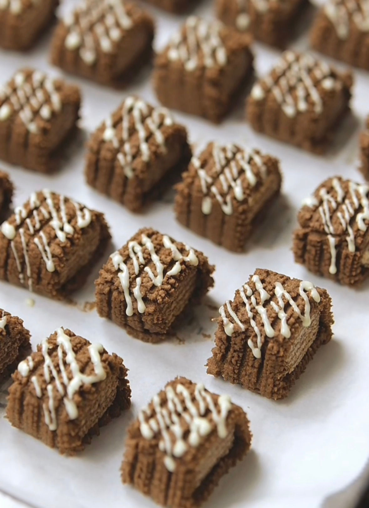 Premium Tart Coklat Loacker