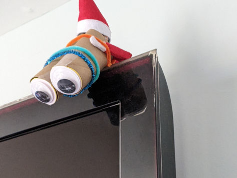 DIY Elf on the Shelf Binoculars Craft