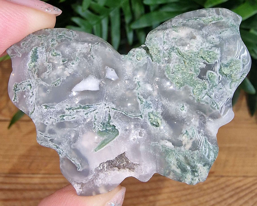 Thumbnail: Crystal Butterfly Carvings