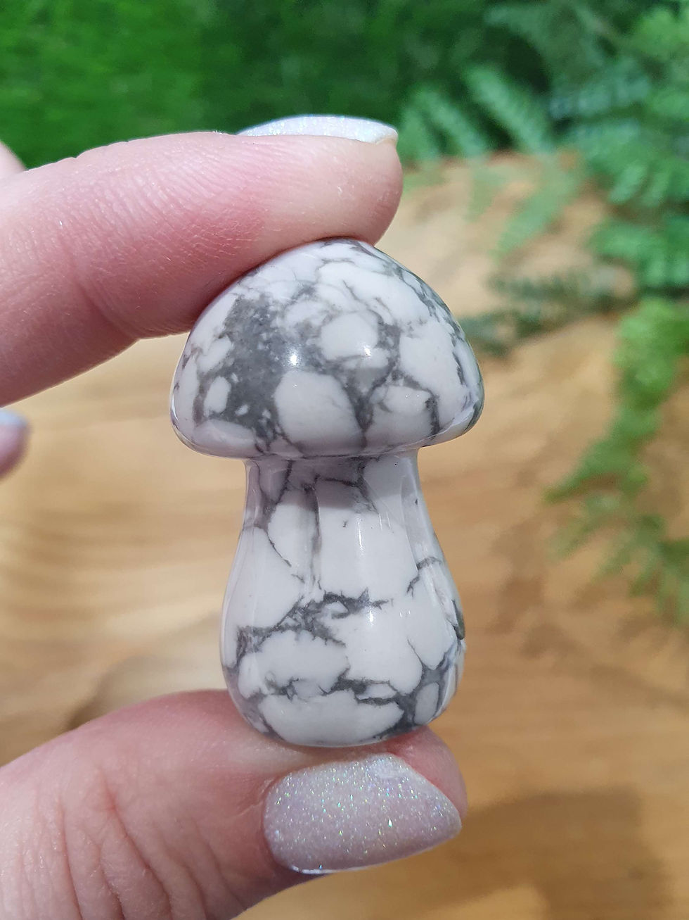 Thumbnail: Small Mushroom Carvings