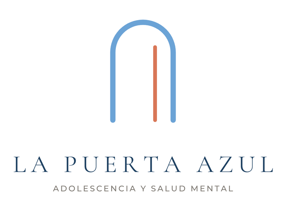 puerta-azul-cg-01b-lockup-vertical-transparente.png
