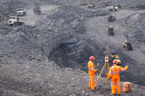 Proporcionar educación y capacitación en SAP para empresas mineras