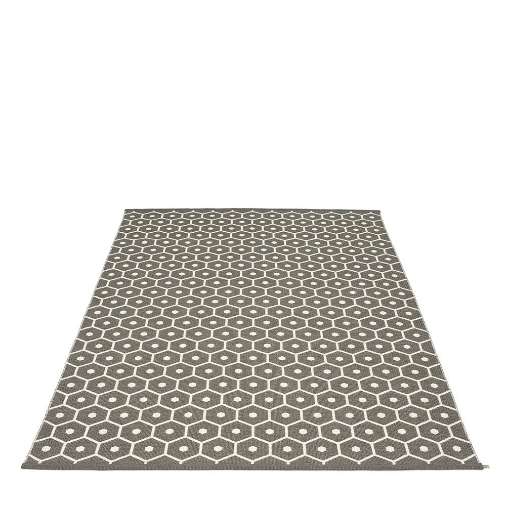 Honey Rug by Pappelina - Charcoal/Vanilla
