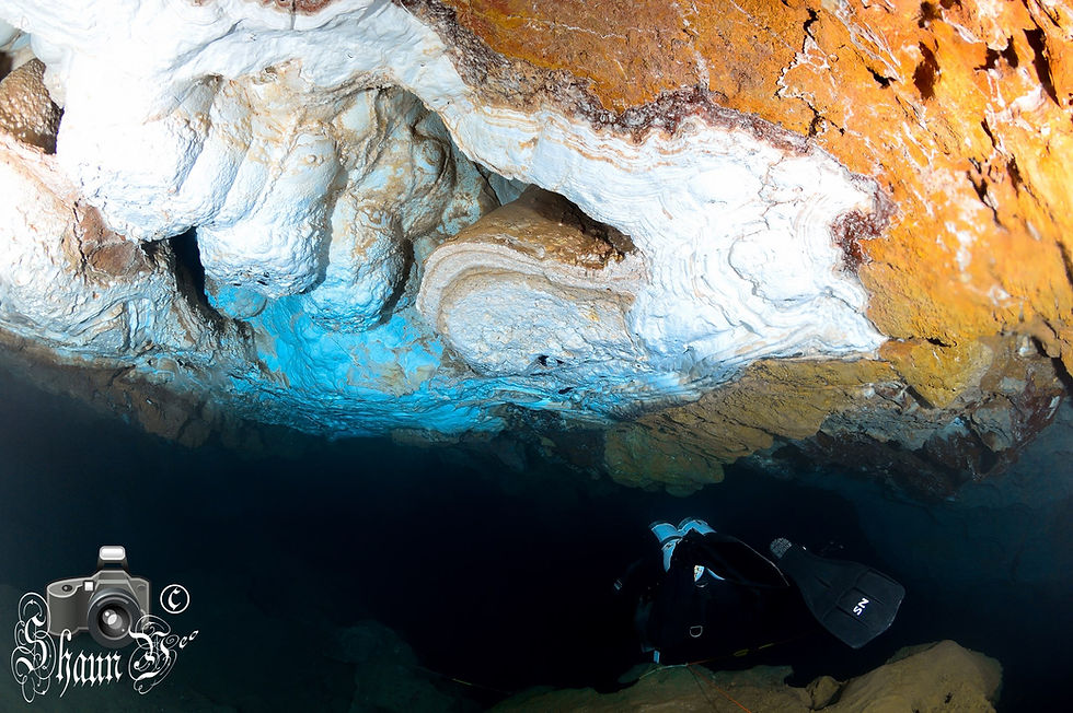 Cueva Del Agua - Cave