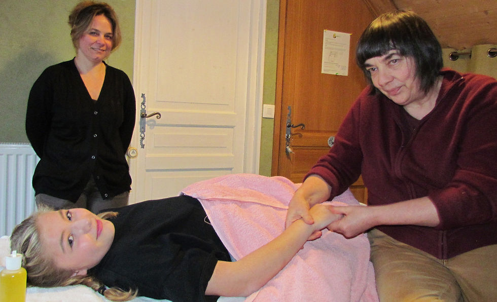 Massage des mains par Marie