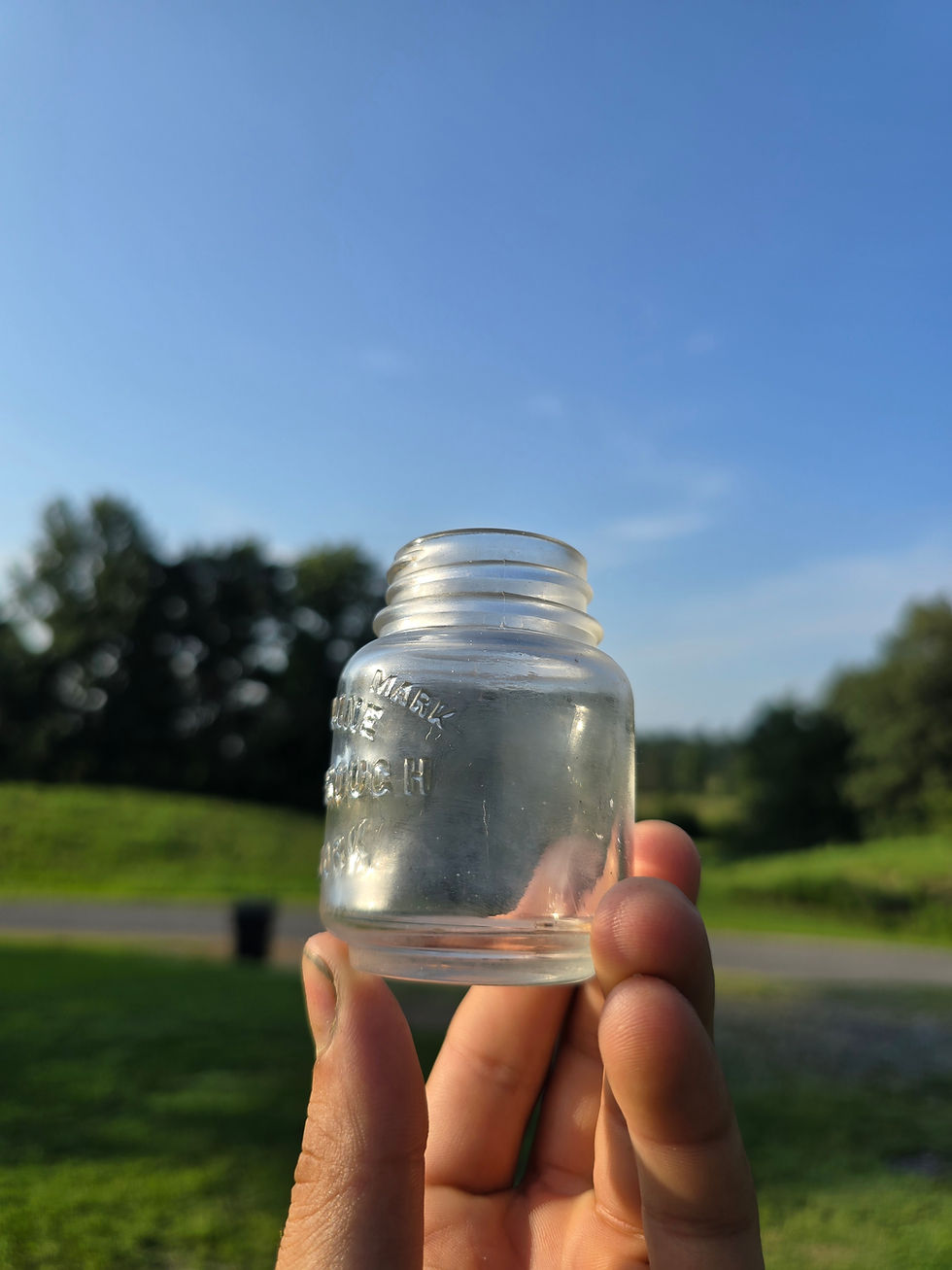 Thumbnail: vaseline jar