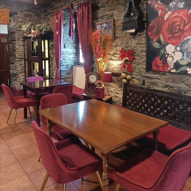 Mesón interior del restaurante Casa A Madriña, Valdoviño