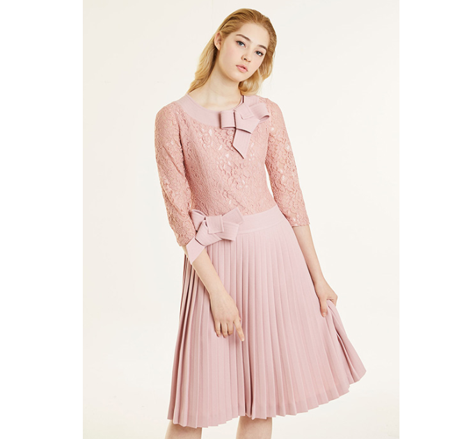 Pink pleats dress