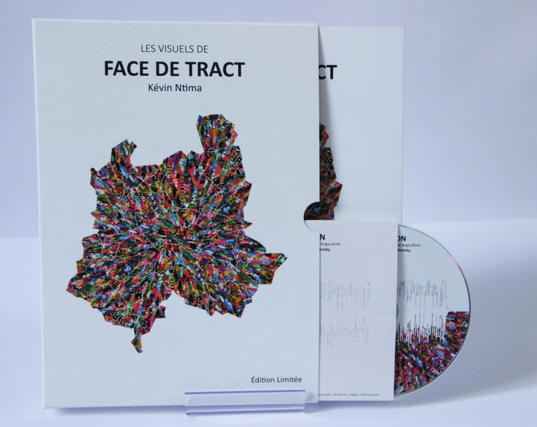 Les Visuels de Face de Tract au Grand Angoulême, livre d’artiste en édition limitée conçu par Kévin Ntima. Œuvre collective mêlant collages, écriture et créations participatives, témoignant de la diversité culturelle et sociale du territoire.