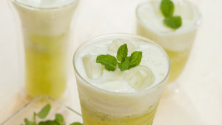 Suco detox da casca do abacaxi