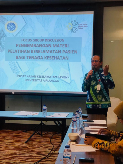 Vice Head of the Center for Patient Safety Research-Universitas Airlangga gave welcome remarks and introduction to the FGD's agenda