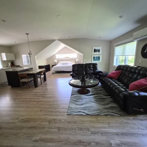 Second Floor Guest Suite