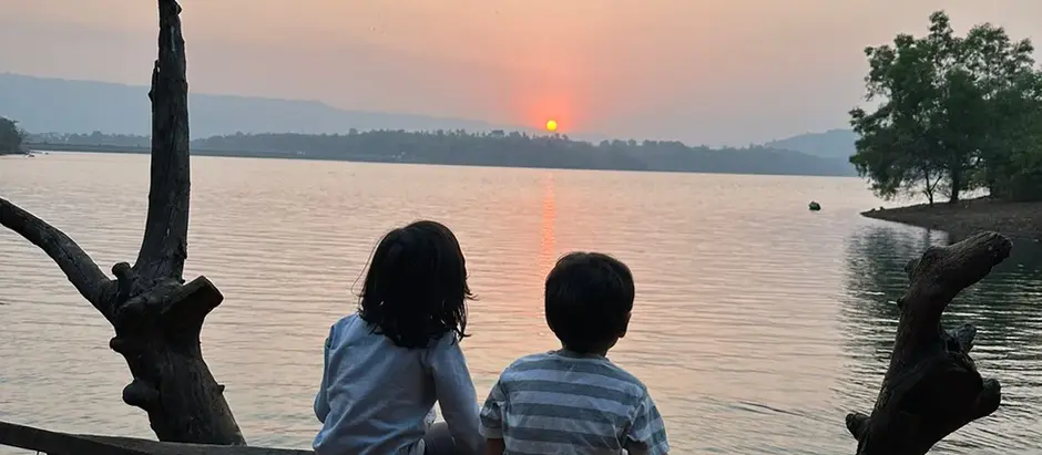 Unplug and Reconnect: The Benefits of a Digital Detox Weekend at Calmshet