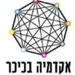 אקדמיה בכיכר