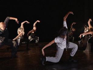 Photo de danseurs en répétition par Sasha Onyshchenko