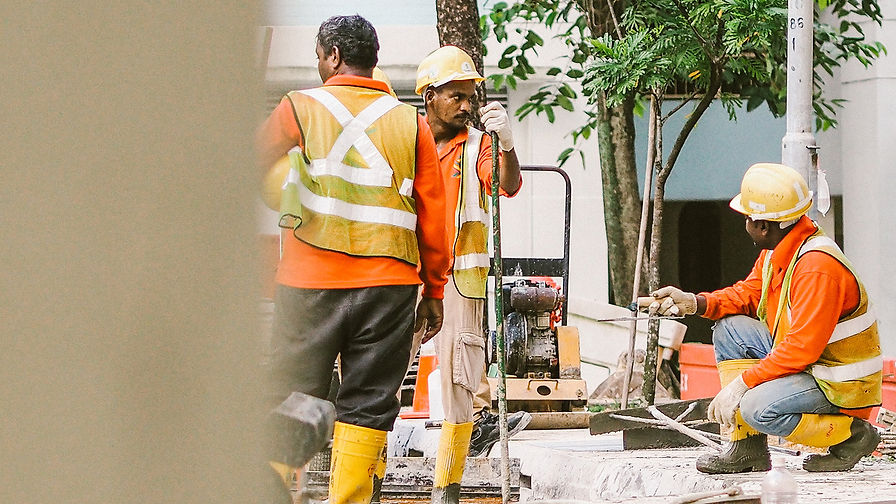 singaporekindnessmovement_thepride_featured_migrant_workers_on_site.jpg