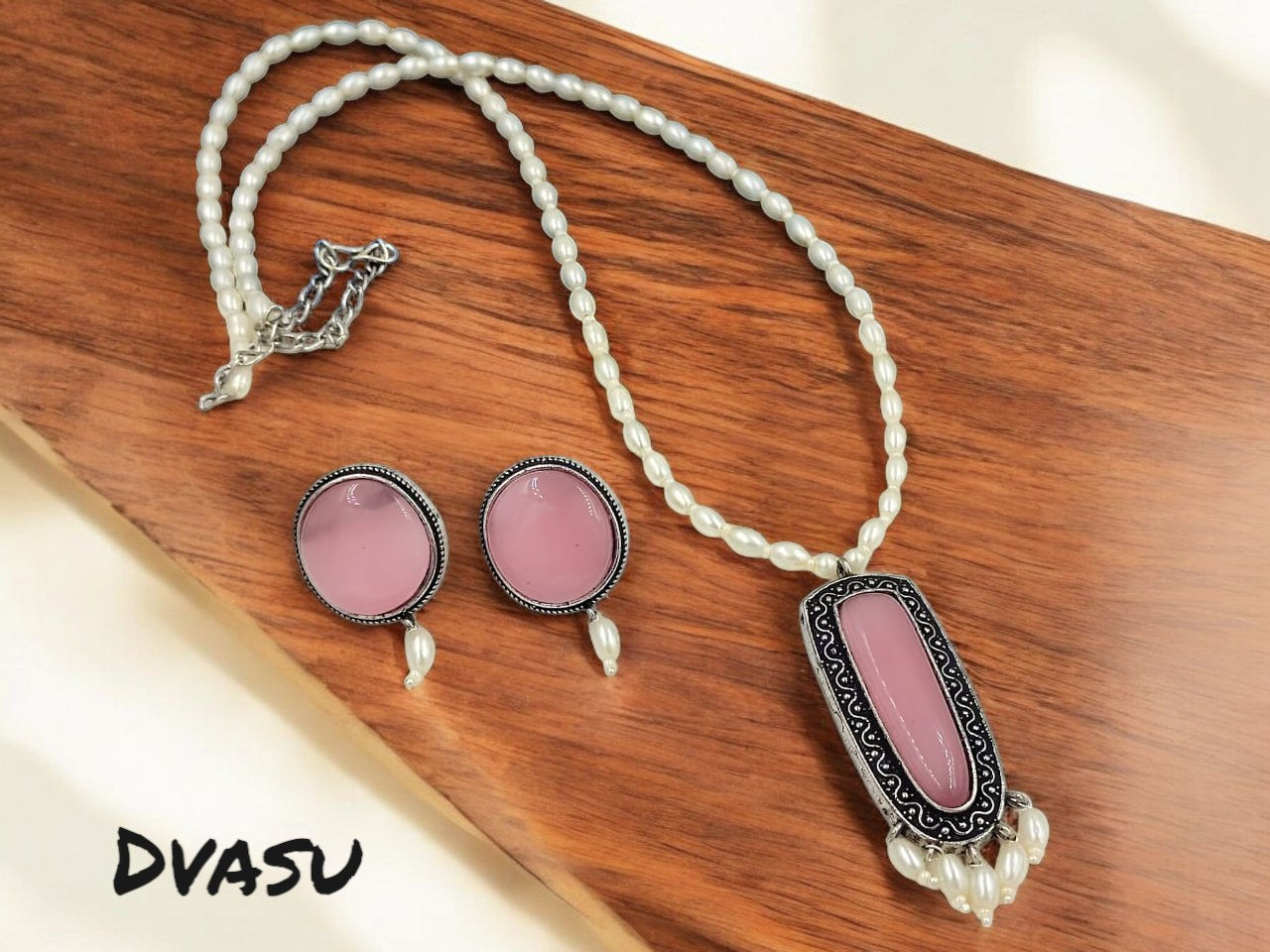 Dvasu Elegant Stone Necklace with Pearl Mala