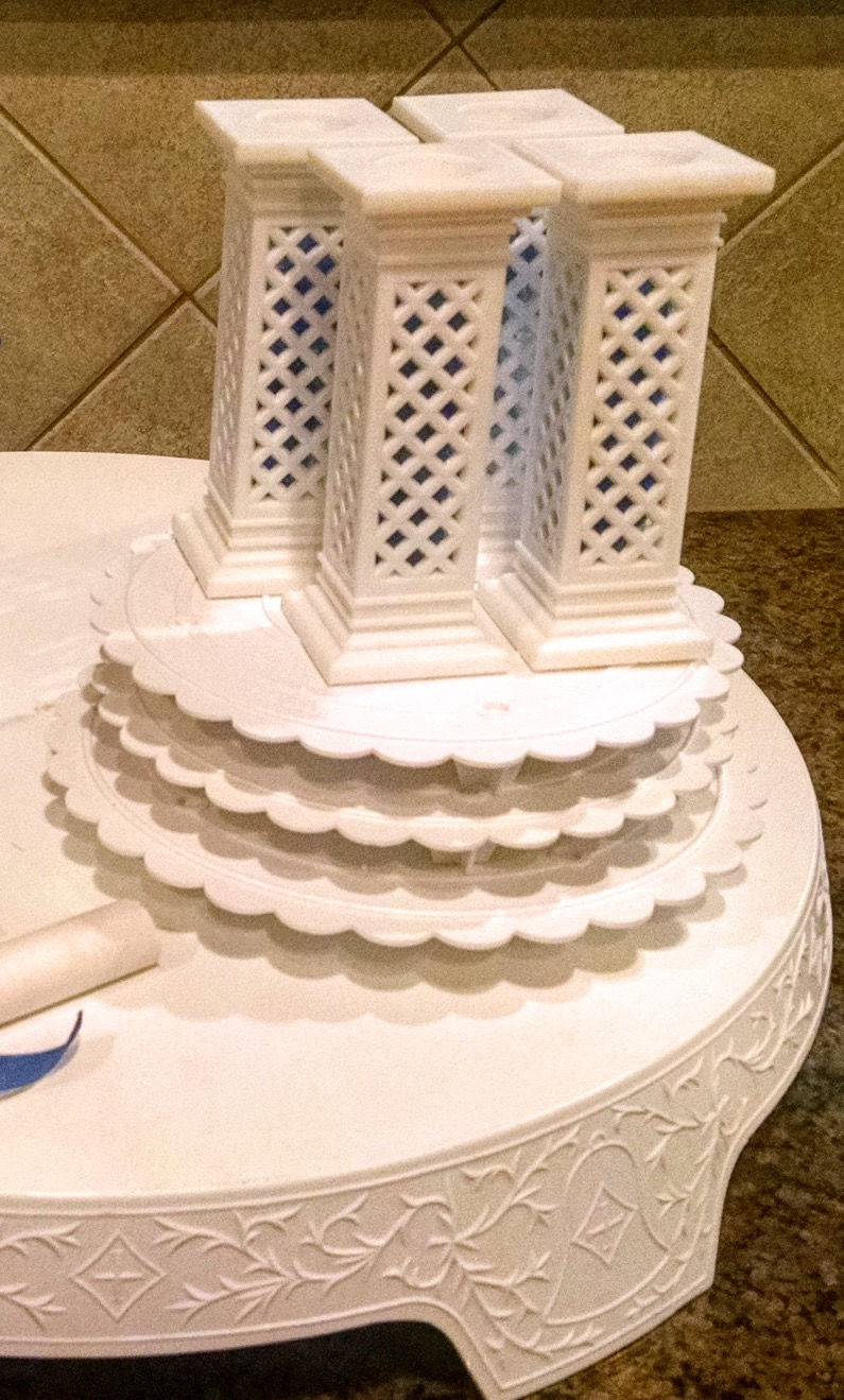 VINTAGE WILTON TIERED WEDDING CAKE STAND