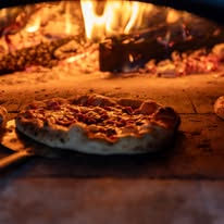 Pizza on The Farm & Paul Sprawl