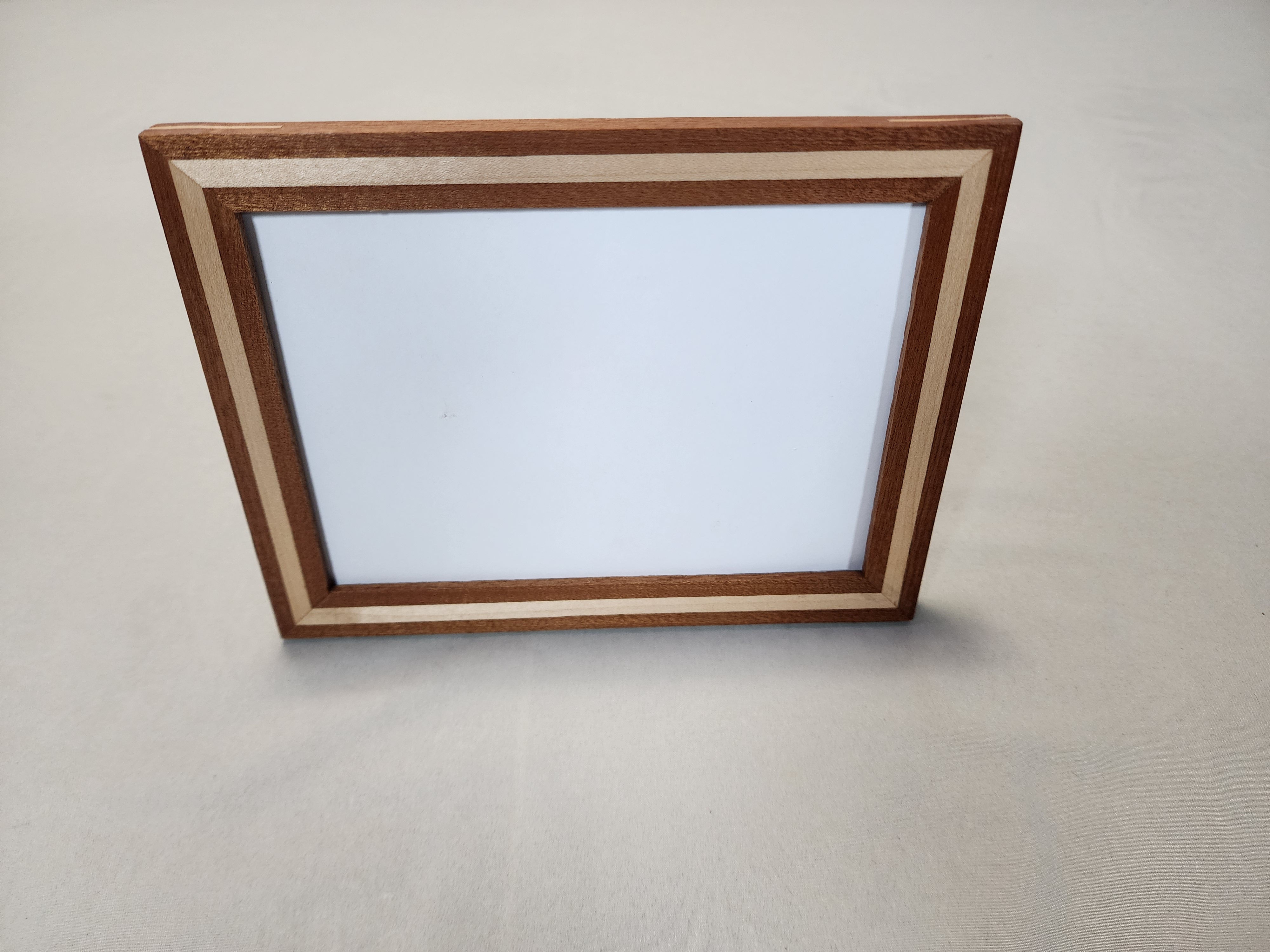 Sapele with Maple Stripe Frame