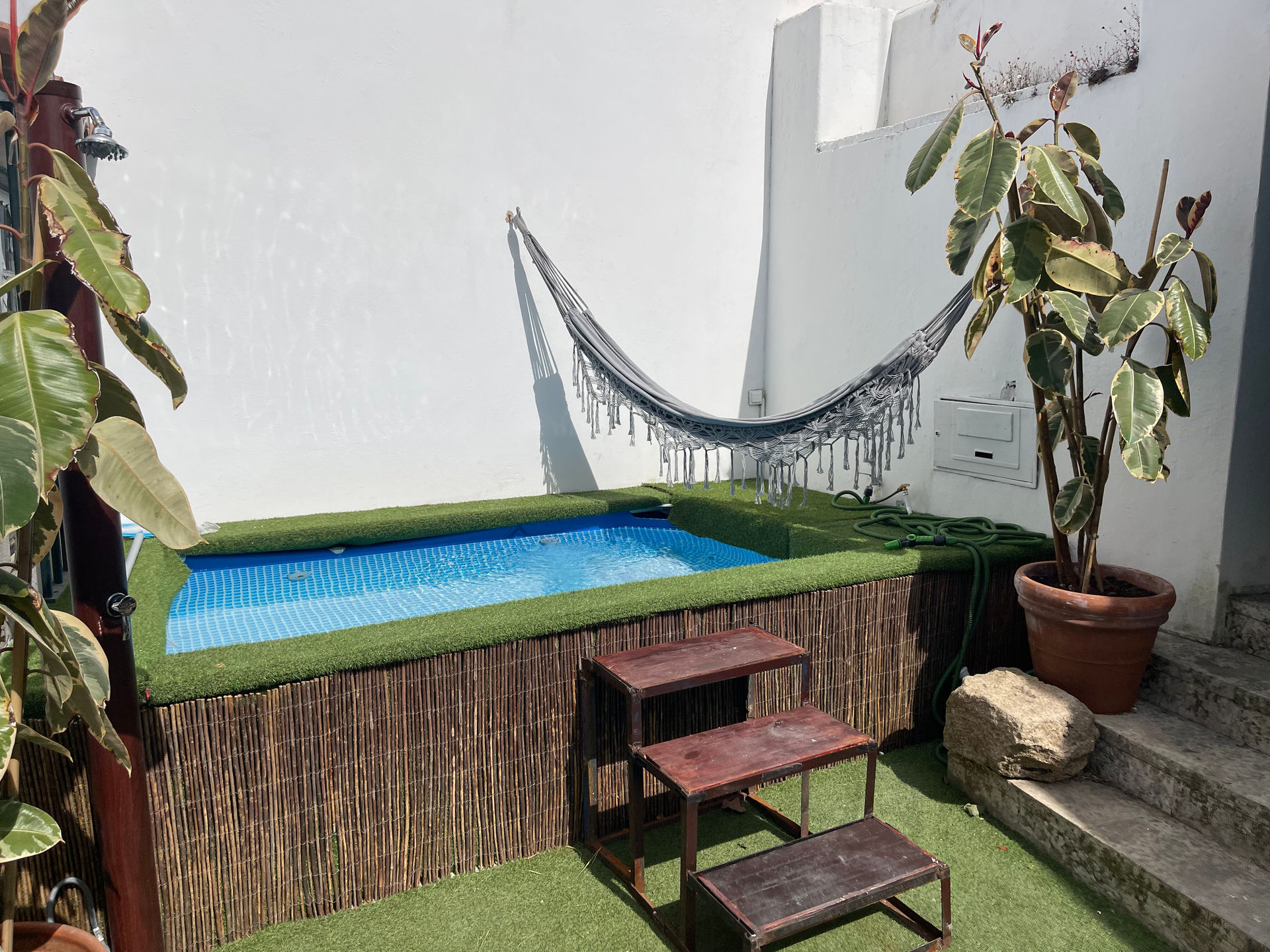 The page of one of the most amazing suites in Sintra. This bedroom inside this hotel has the best location possible and has thousands of 5 stars reviews. The best place to stay in Sintra, Lisbon, Portugal