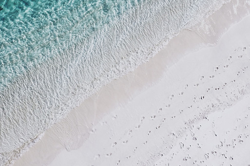 Empreintes de pas sur sable
