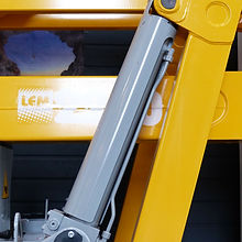 Hydraulic Cylinder Replacement