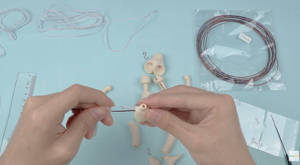 Let the aluminum wire go through it