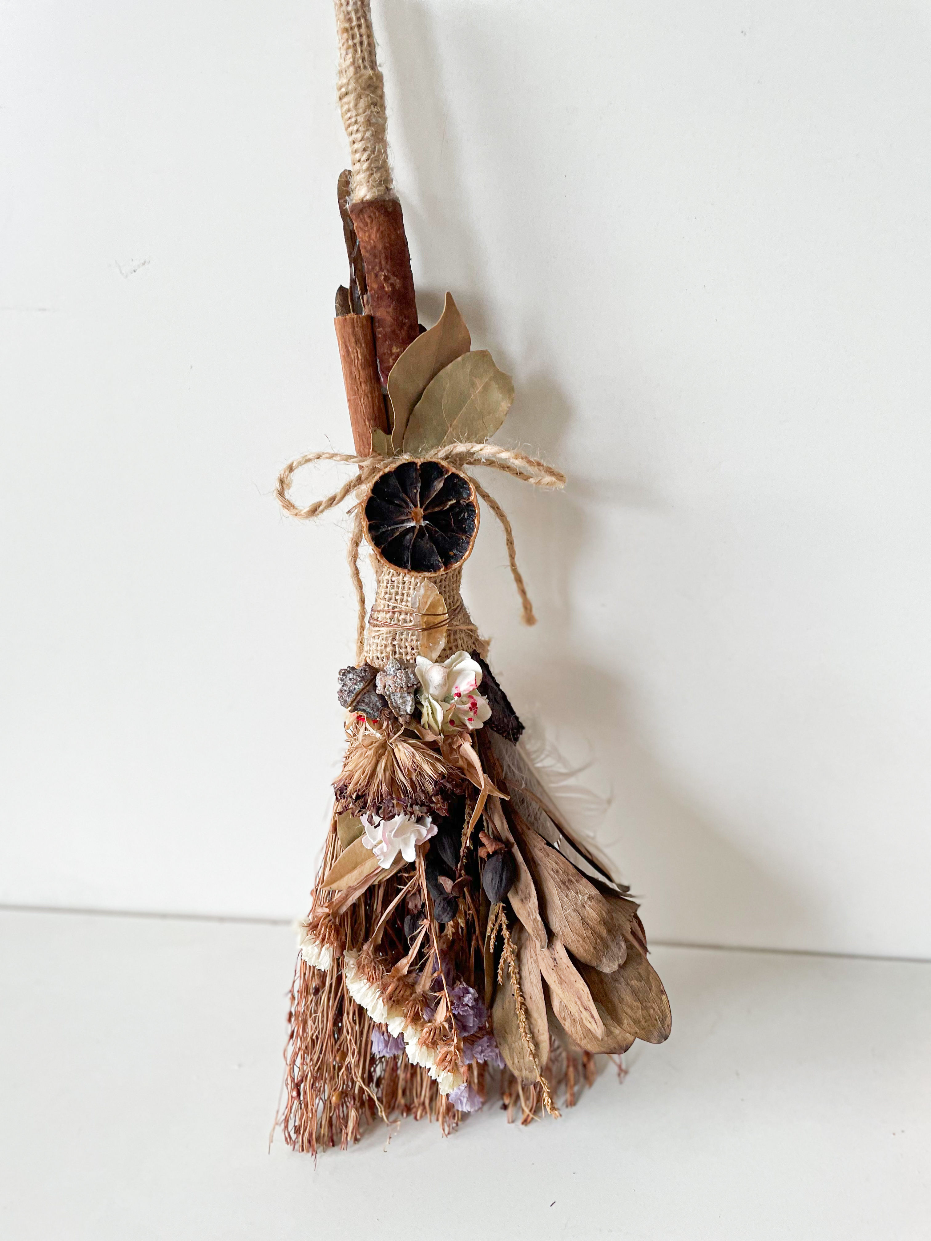 Escoba mágica Barrido Sagrado ®️