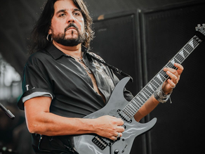 KORZUS ANUNCIA DESLIGAMENTO DO GUITARRISTA HEROS TRENCH