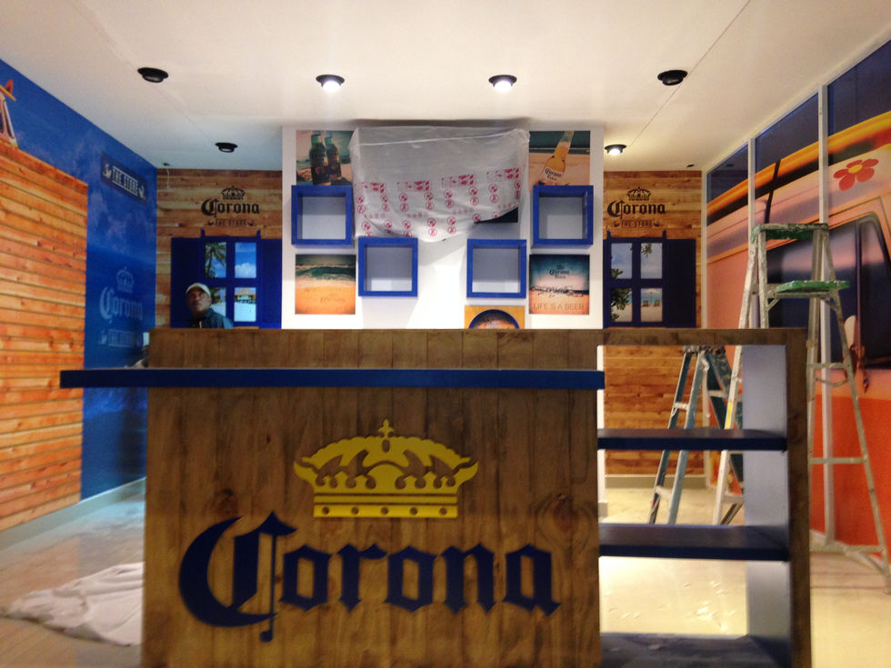 Corona Store hotel Barceló los Cabos.