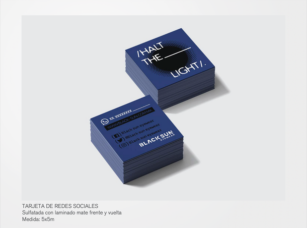 Proyecto de branding Blacksun por Custom Retail Experiences, con identidad visual innovadora, diseño gráfico y comunicación estratégica.