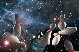 Bowling... in... SpaaAAAAAAAAAce!!!!