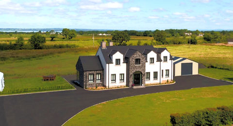 Boutique Country House is a Bed and Breakfast near Crumlin in Antrim; close to Belfast International Airport