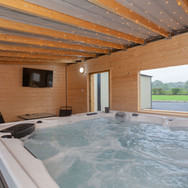 Caribbean Hot tub in cabin.jpeg