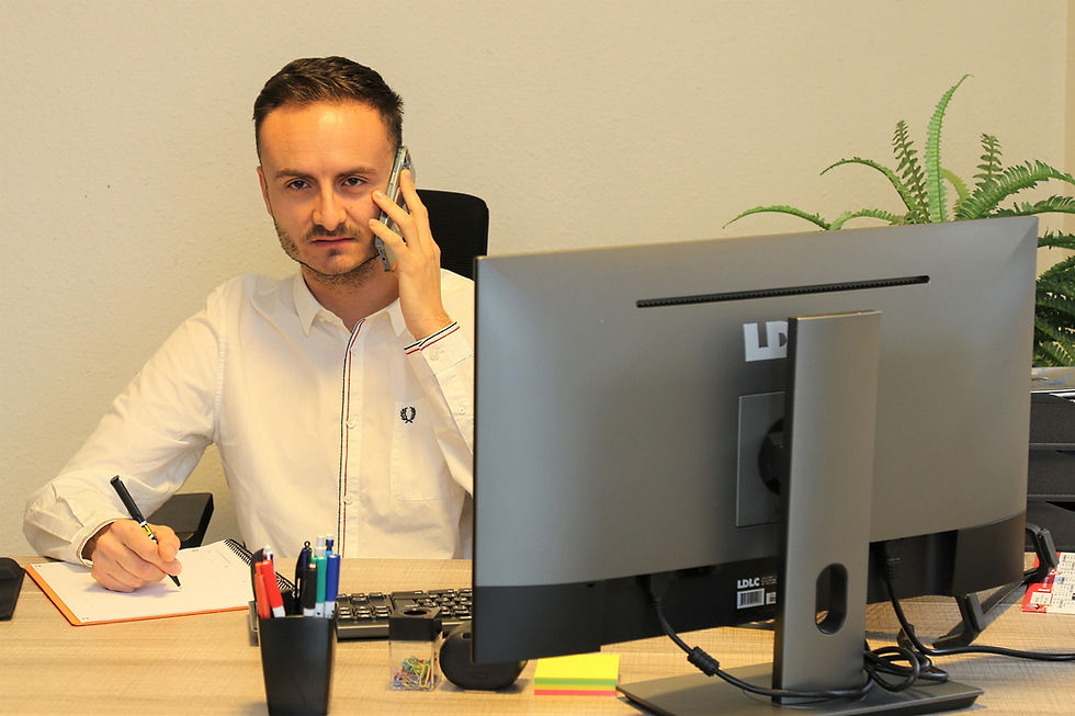 Romain Klipfel au téléphone