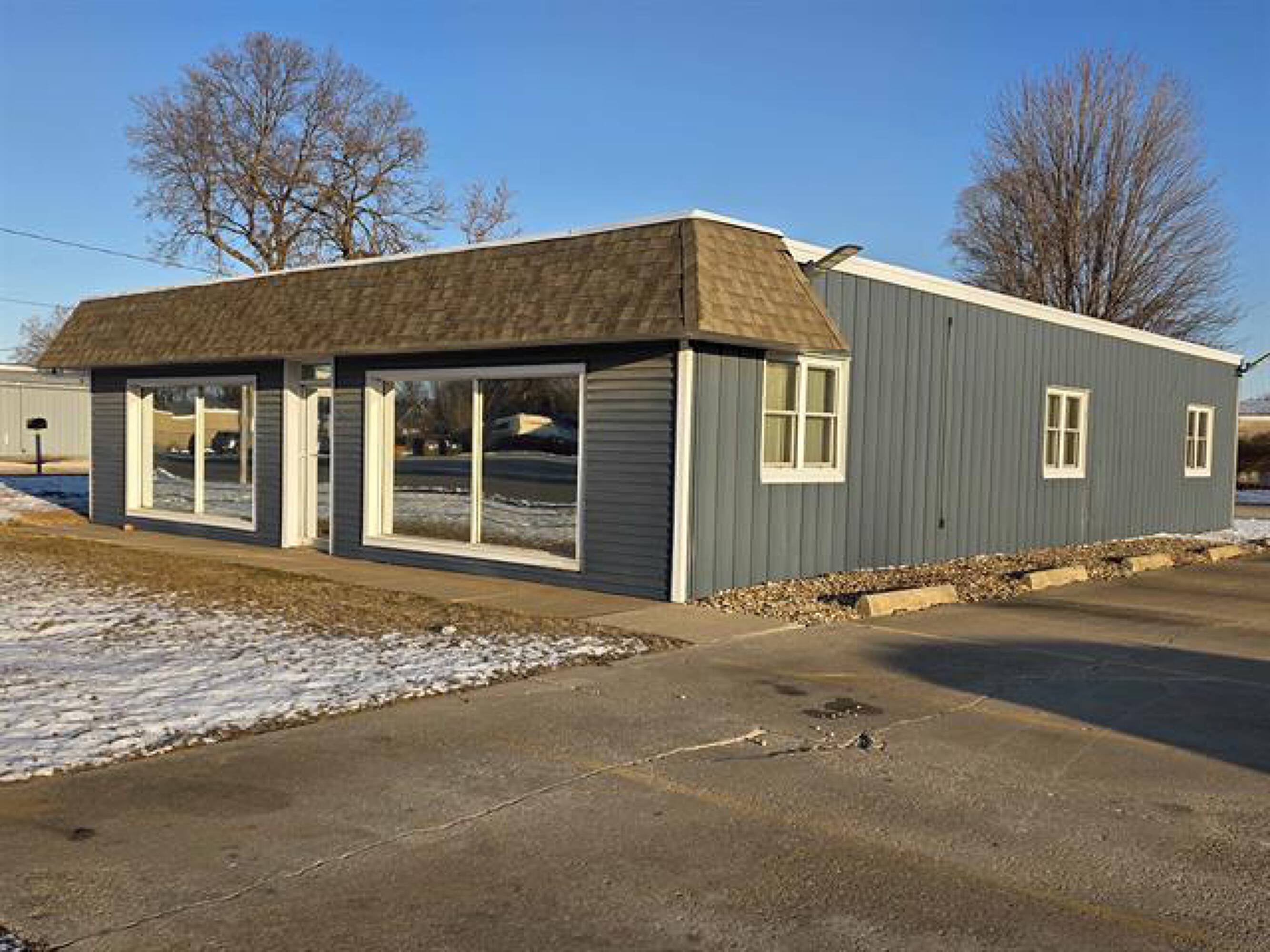 front of 2530 falls ave