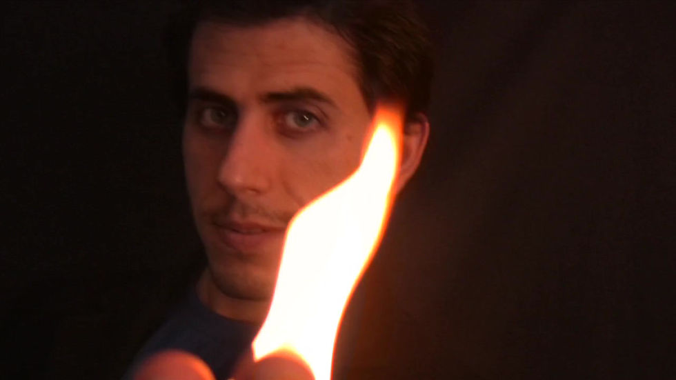 Thumbnail: Fiamme nelle Mani (coppia)