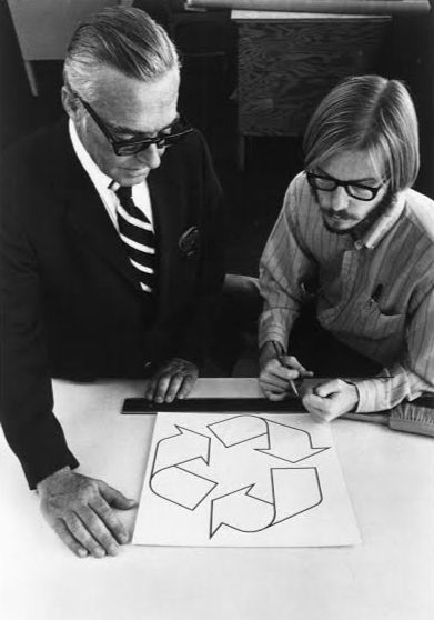 Geri Dönüşüm Sembolünün Hikayesi