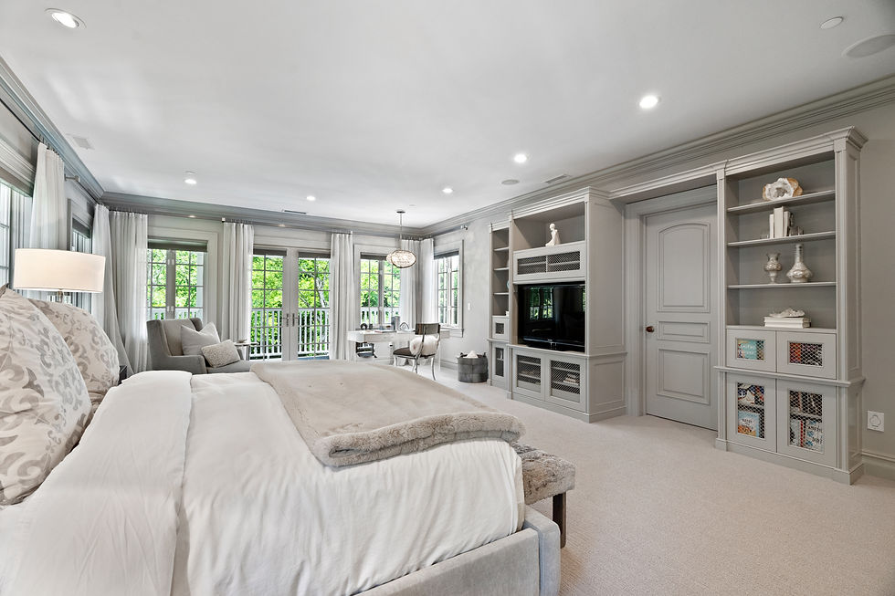Gorgeous primary bedroom