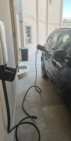 BMW Eléctrico mas cargador Siemens Charging Depot