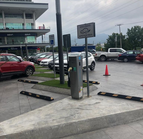 Cargador Rápido Carga Pública gratuita instalado por Charging Depot!